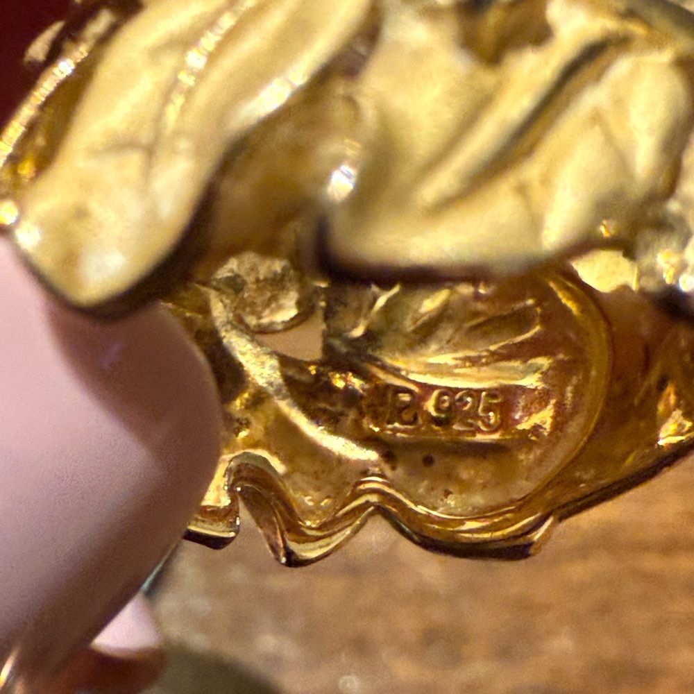 Gold Leaf Design Ring - Picture 3 of 4